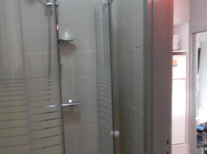 Antero De Quental Hotel 2*