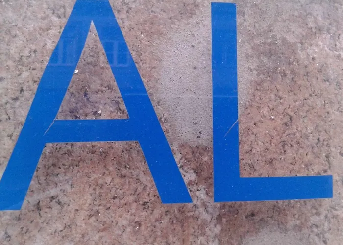 호텔 Antero De Quental 2*